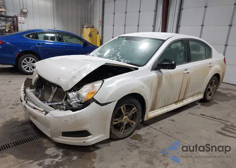 2011 Subaru Legacy 2.5I z USA, uszkodzony, nr VIN 4S3BMCA69B3241610